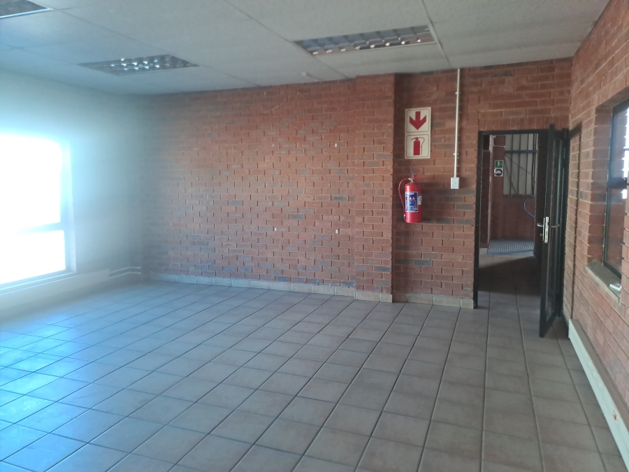 Commercial Property for Sale in Oos Einde North West